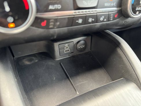 Certified 2025 Ford Escape ST-Line Select AWD/4WD image 21