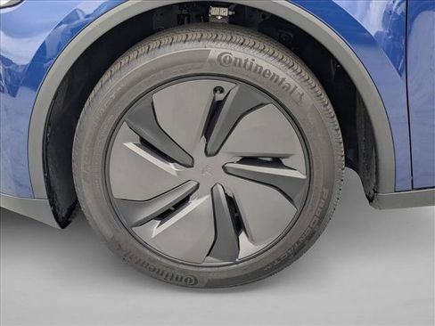 Used 2026 Tesla Model Y 2WD image 19