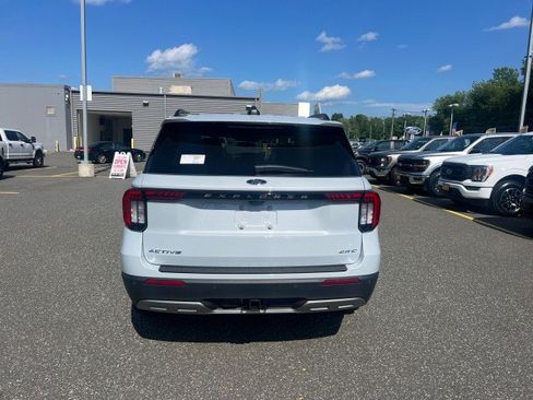 New 2026 Ford Explorer Active w/ Active Comfort Package AWD/4WD image 4