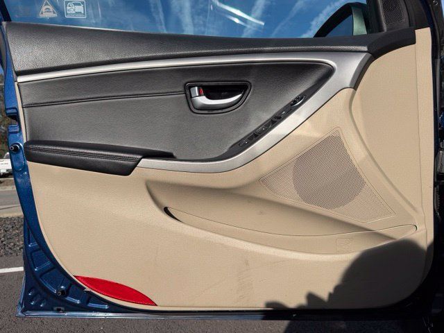 Used 2013 Hyundai Elantra GT w/ Style Pkg FWD image 17