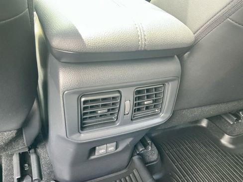 Used 2022 Toyota RAV4 XLE Premium AWD/4WD image 20