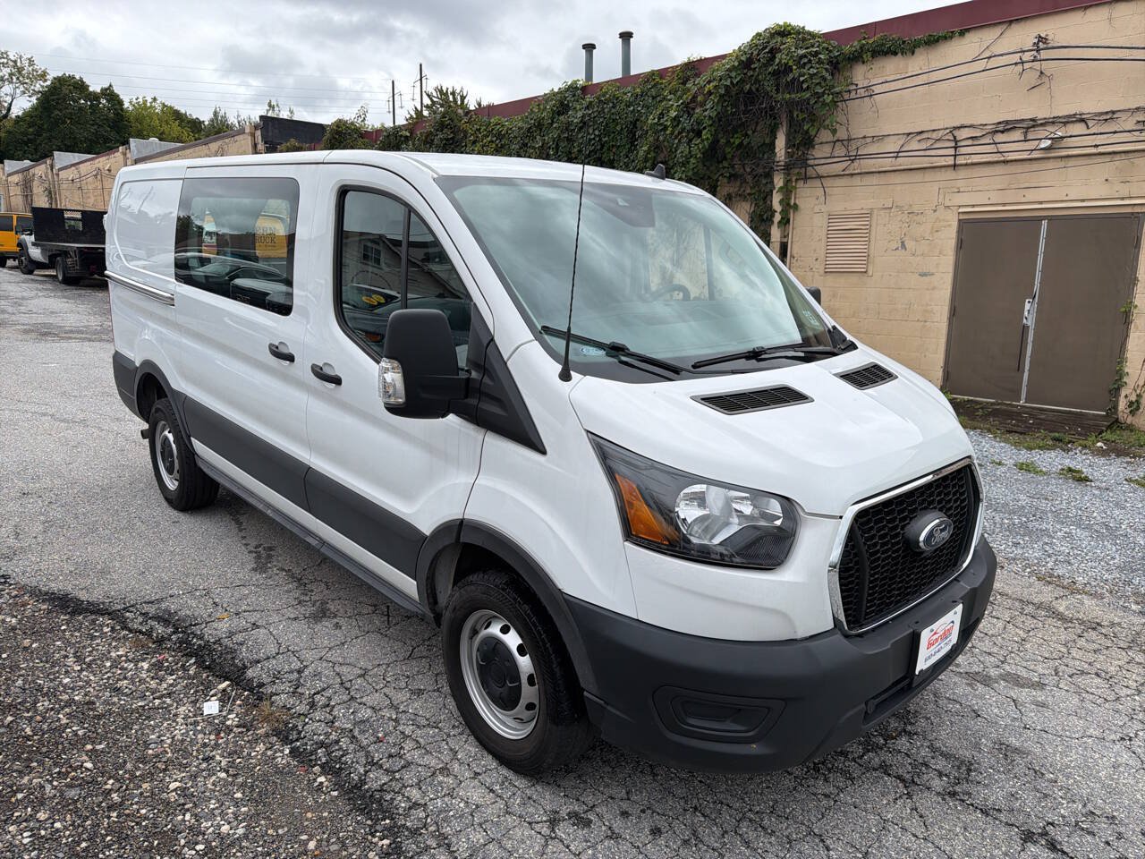 Used 2022 Ford Transit 250 Low Roof RWD image 18