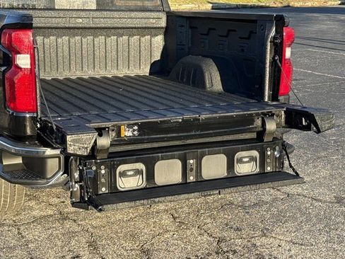 Used 2026 Chevrolet Silverado 1500 LT w/ All Star Edition Plus image 9