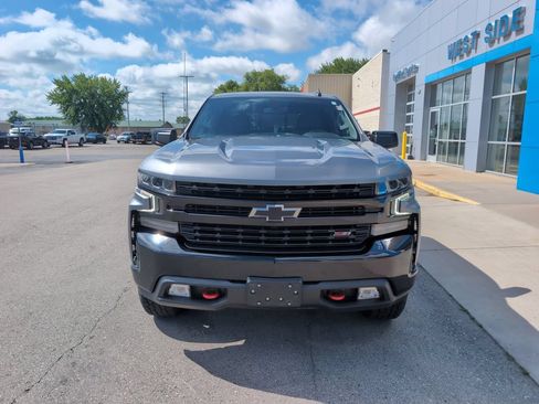 Used 2021 Chevrolet Silverado 1500 LT Trail Boss w/ Convenience Package II AWD/4WD image 3