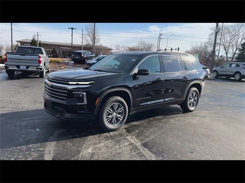 Certified 2025 Chevrolet Traverse LT image 4