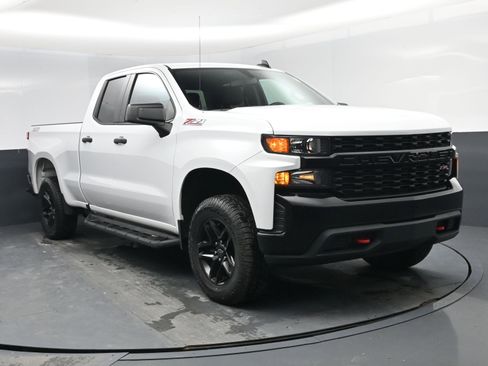 Used 2020 Chevrolet Silverado 1500 Custom Trail Boss w/ Custom Convenience Package image 9