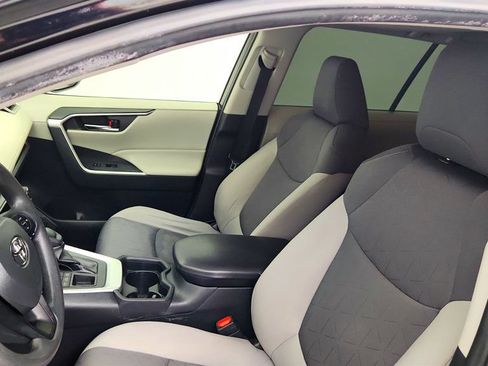 Used 2019 Toyota RAV4 XLE AWD/4WD image 20