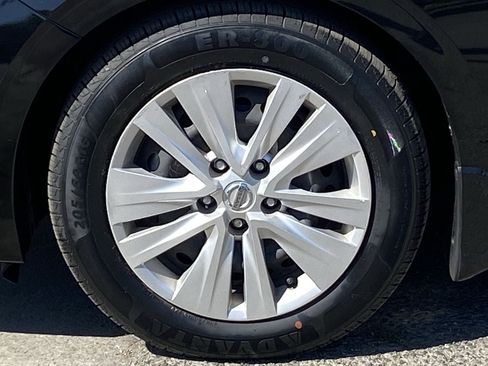 Certified 2024 Nissan Sentra S FWD image 8