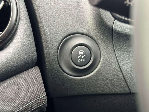 Certified 2025 Nissan Z Sport w/ Floor Mat Package image 19