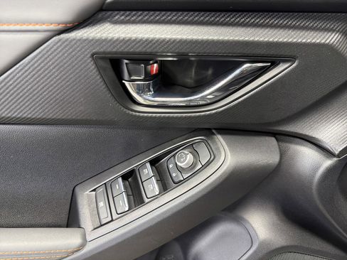 Certified 2025 Subaru Crosstrek 2.5i Limited w/ Crosstrek Mirror Package image 19