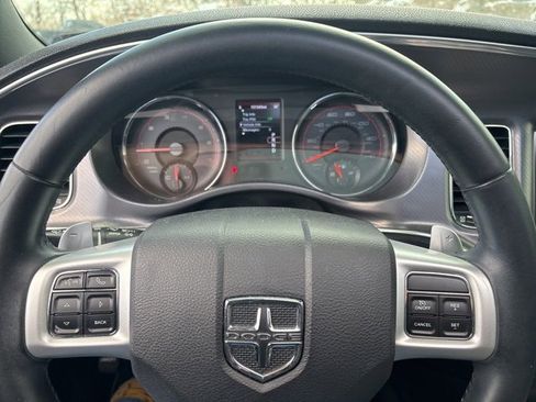 Used 2014 Dodge Charger SXT image 9