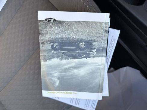Used 2022 Ford Escape SE w/ Cold Weather Package image 23