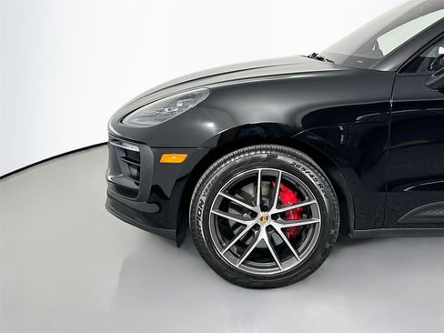Certified 2025 Porsche Macan S AWD/4WD image 11
