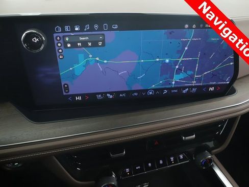 Used 2025 Chevrolet Suburban High Country image 5