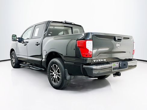 Used 2024 Nissan Titan SV w/ SV Convenience Package image 5
