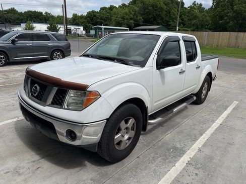 Used 2005 Nissan Frontier SE w/ (P01) Power Pkg RWD image 2
