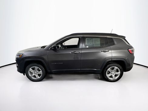 Used 2023 Jeep Compass Latitude w/ Convenience Group AWD/4WD image 8