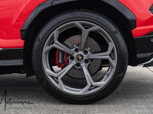 Used 2019 Lamborghini Urus AWD/4WD image 37
