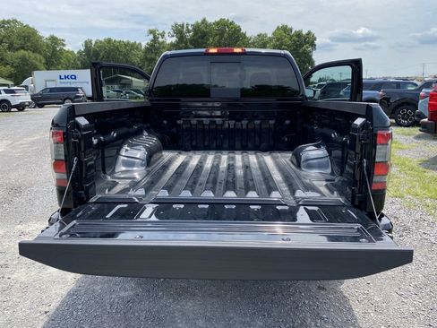 Used 2025 Nissan Frontier SV RWD image 16