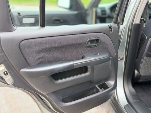 Used 2006 Honda CR-V LX image 13