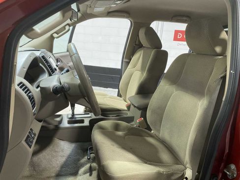 Used 2016 Nissan Frontier SV AWD/4WD image 11