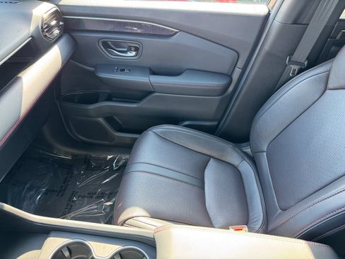 Used 2025 Honda Pilot Black Edition image 30