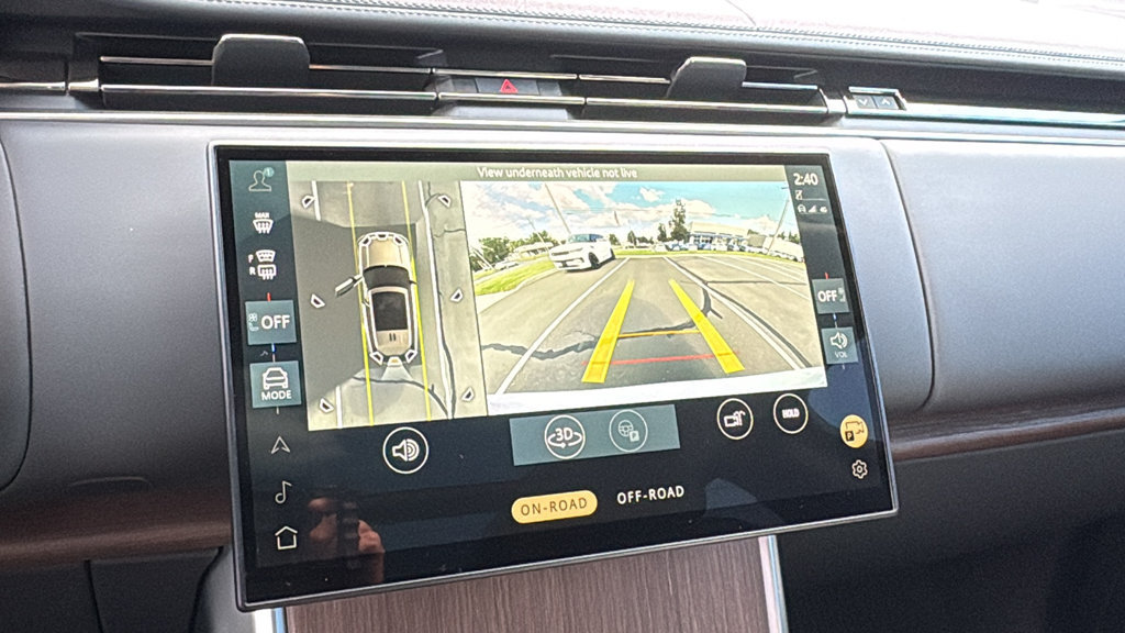 Used 2025 Land Rover Range Rover SE AWD/4WD image 19