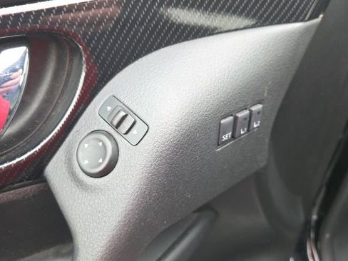 Used 2017 Nissan Rogue SL image 23