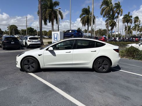 Used 2023 Tesla Model 3 Standard Range image 5