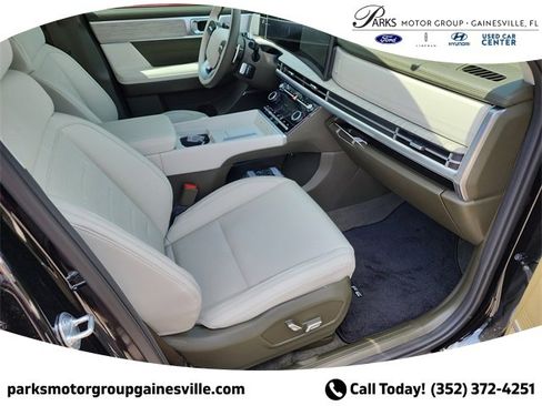 New 2025 Hyundai Santa Fe Calligraphy image 10