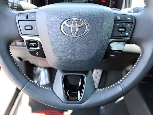 Certified 2025 Toyota Camry SE w/ Convenience Package AWD/4WD image 12