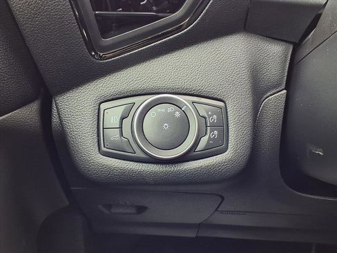 Used 2018 Ford Escape Titanium w/ Ford Safe & Smart Package image 20