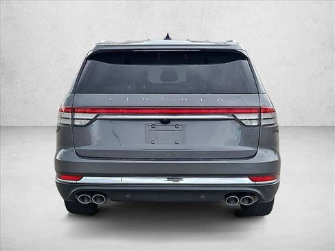 Used 2023 Lincoln Aviator 2WD image 6