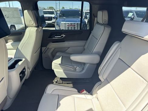 New 2026 GMC Yukon XL Denali w/ Denali Reserve Package AWD/4WD image 23