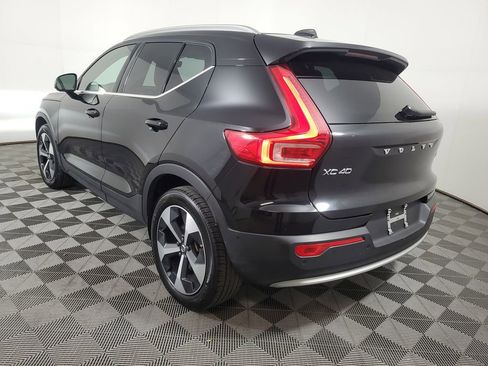 Certified 2025 Volvo XC40 B5 Plus image 6