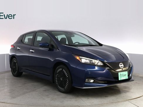 Used 2025 Nissan Leaf SV Plus image 4