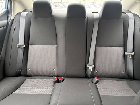 Used 2025 Nissan Sentra SV FWD image 36