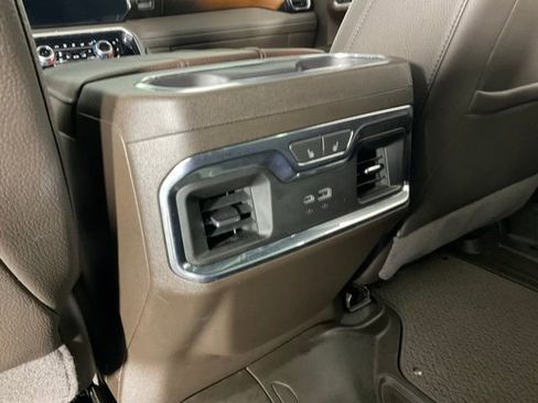 Used 2024 GMC Sierra 1500 Denali AWD/4WD image 23