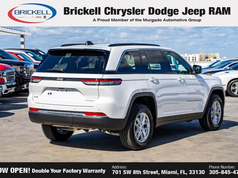 New 2025 Jeep Grand Cherokee Laredo X w/ Luxury Tech Group I image 5