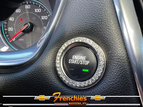 Used 2023 Chevrolet Traverse LT w/ LT Premium Package AWD/4WD image 18