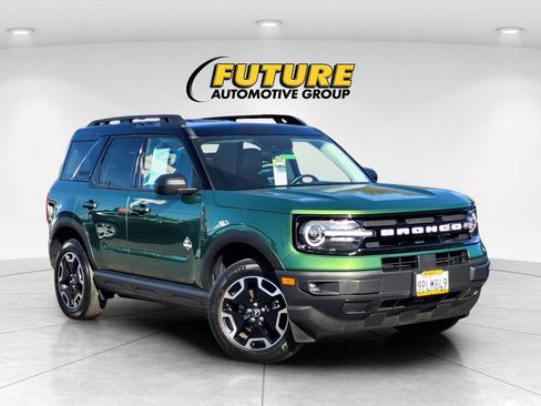 Used 2024 Ford Bronco Sport Outer Banks w/ Tech Package AWD/4WD image 1