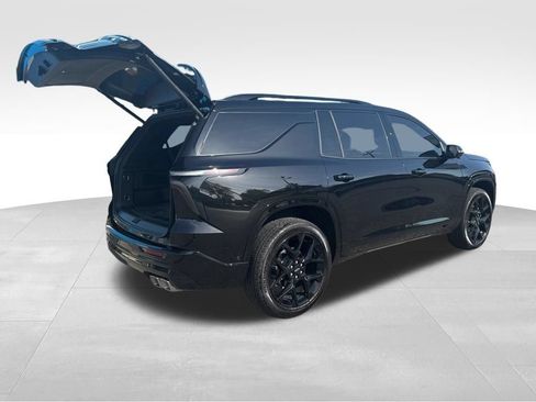 Used 2026 Chevrolet Traverse RS AWD/4WD image 8