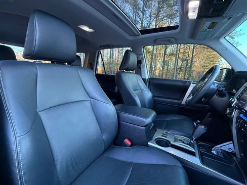 Used 2022 Toyota 4Runner Limited image 23