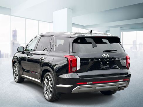 Used 2024 Hyundai Palisade Limited AWD/4WD image 3