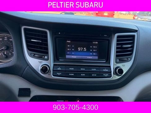 Used 2018 Hyundai Tucson SE image 9