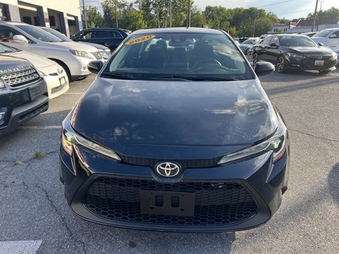 Used 2020 Toyota Corolla LE FWD image 2