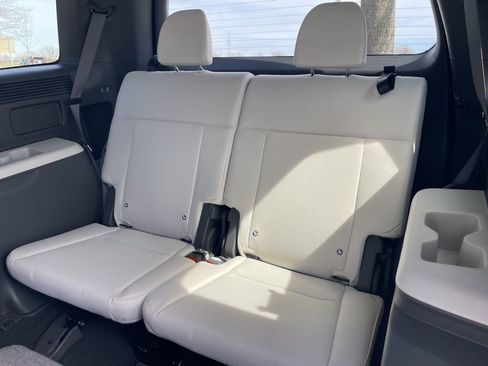 New 2026 Hyundai Santa Fe SE FWD image 14