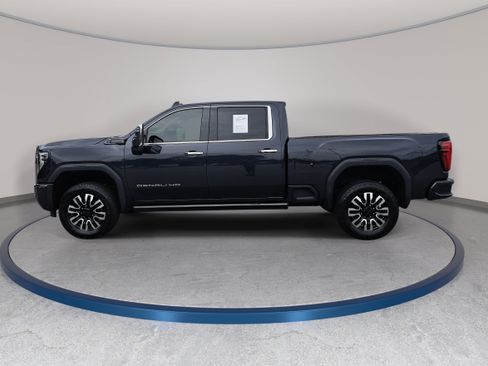 Used 2024 GMC Sierra 2500 Denali Ultimate w/ Max Trailering Package AWD/4WD image 8