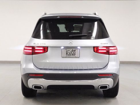 New 2026 Mercedes-Benz GLB 250 4MATIC image 5