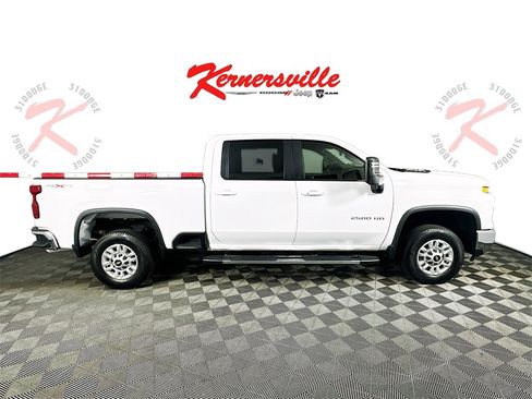 Used 2024 Chevrolet Silverado 2500 LT image 8